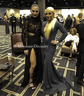 Daria Berenato feet photo thumbnail