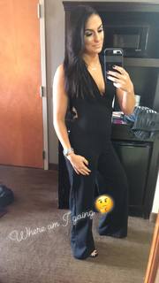 Daria Berenato feet photo thumbnail