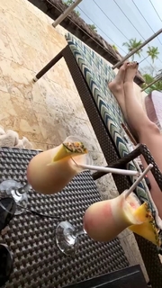 Daria Berenato feet photo thumbnail