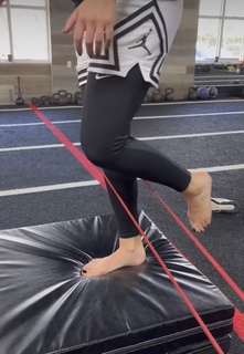 Daria Berenato feet photo thumbnail