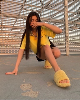 Daria Shikhanova feet photo 2