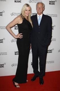 Daryl Hannah feet photo thumbnail