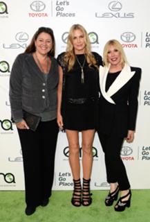 Daryl Hannah feet photo thumbnail