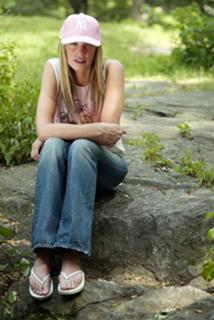 Daryl Hannah feet photo thumbnail
