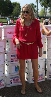 Daryl Hannah feet photo thumbnail