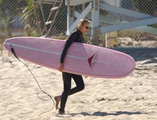 Daryl Hannah feet photo thumbnail