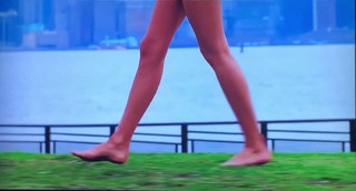 Daryl Hannah feet photo thumbnail