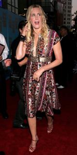 Daryl Hannah feet photo thumbnail