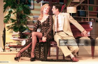 Daryl Hannah feet photo thumbnail
