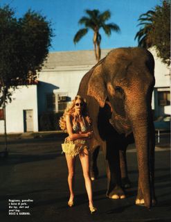 Daryl Hannah feet photo thumbnail