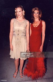 Daryl Hannah feet photo 8
