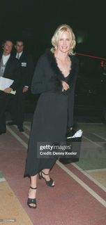 Daryl Hannah feet photo 18