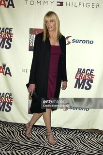 Daryl Hannah feet photo 8