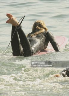 Daryl Hannah feet photo 14