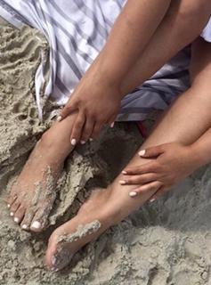 Dascha Polanco feet photo thumbnail