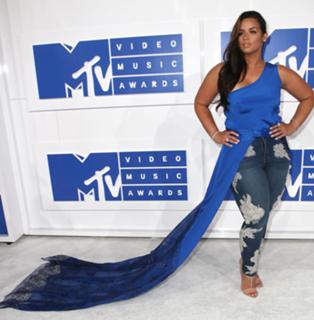 Dascha Polanco feet photo thumbnail