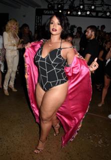 Dascha Polanco feet photo thumbnail