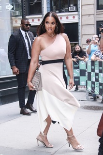 Dascha Polanco feet photo thumbnail