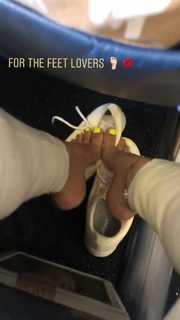 Dascha Polanco feet photo thumbnail