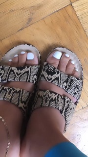 Dascha Polanco feet photo thumbnail