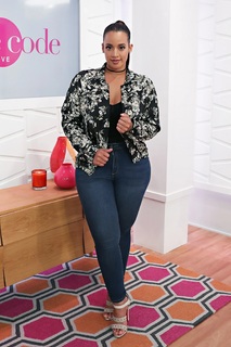 Dascha Polanco feet photo thumbnail