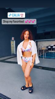 Dascha Polanco feet photo thumbnail