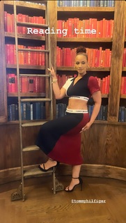 Dascha Polanco feet photo thumbnail
