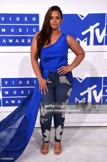 Dascha Polanco feet photo thumbnail