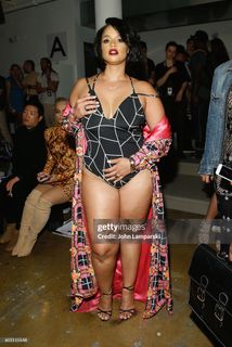 Dascha Polanco feet photo thumbnail