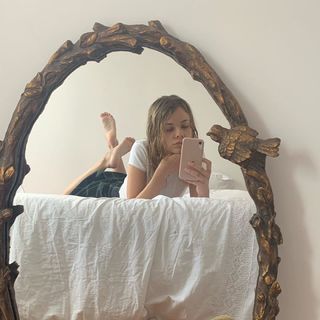 Dasha Nekrasova feet photo thumbnail