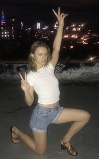 Dasha Nekrasova feet photo thumbnail