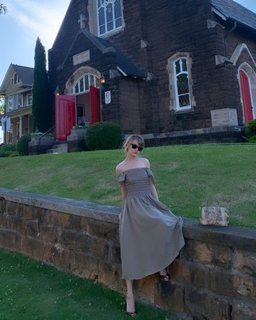 Dasha Nekrasova feet photo thumbnail