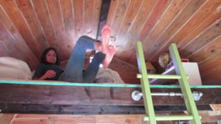 Datev Gallagher feet photo 13