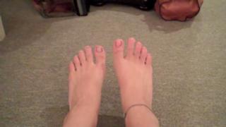 Datev Gallagher feet photo 3