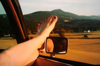 Daveigh Chase feet photo thumbnail