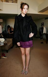 Daveigh Chase feet photo thumbnail