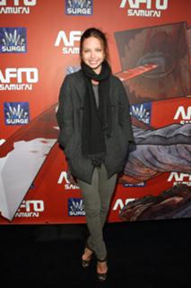 Daveigh Chase feet photo thumbnail