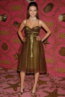 Daveigh Chase feet photo thumbnail