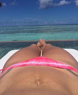 Davina McCall feet photo thumbnail