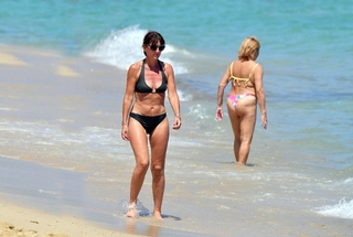 Davina McCall feet photo thumbnail