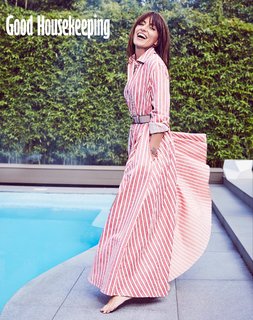 Davina McCall feet photo thumbnail