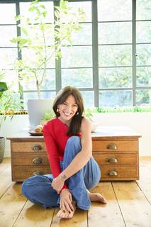 Davina McCall feet photo thumbnail