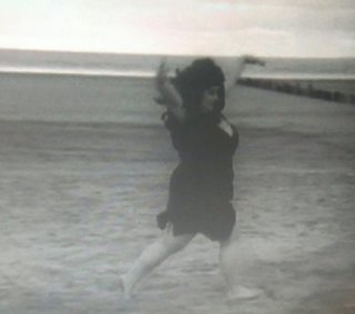 Dawn French feet photo 7