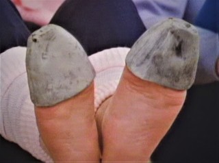 Dawn French feet photo 11