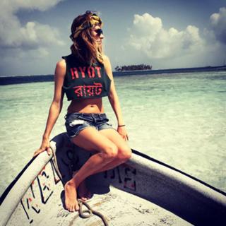 Dawn Olivieri feet photo thumbnail