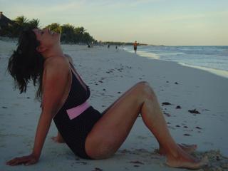 Dawn Porter feet photo 3
