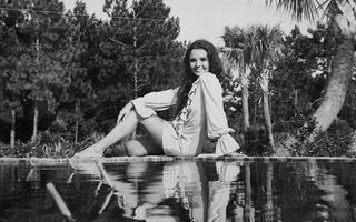 Dawn Wells feet photo thumbnail