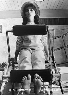 Dawn Wells feet photo thumbnail