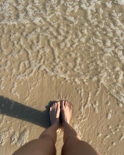 Day Mesquita feet photo 2