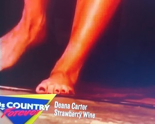 Deana Carter feet photo 1